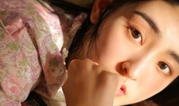 女生分手后屏蔽朋友圈而不删除是什么原因